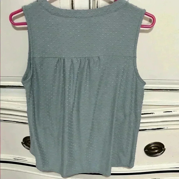 Sleeveless Textured Top in Light Blue - Picture 2 of 5